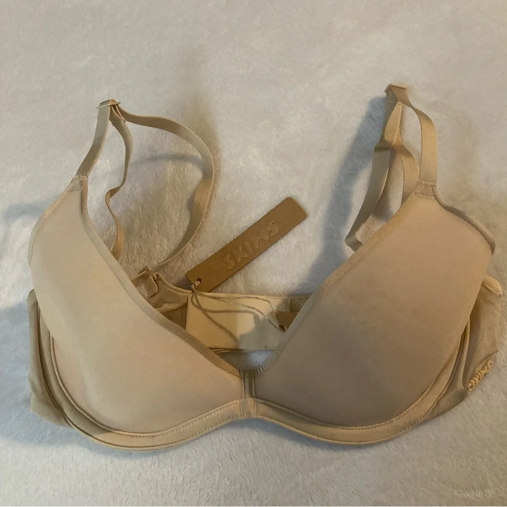 SKIMS Weightless Scoop Bra NWT 36B - Picture 3 of 5